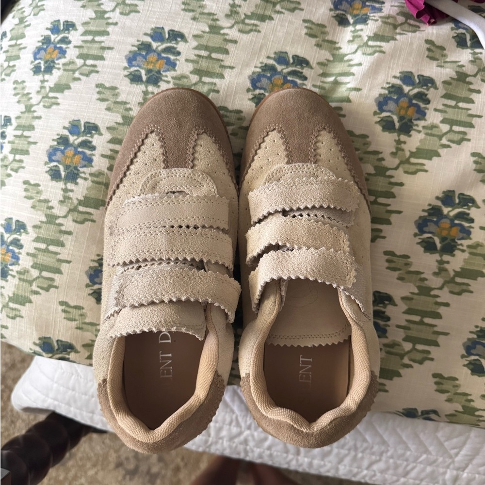 Silent D sneakers size 40